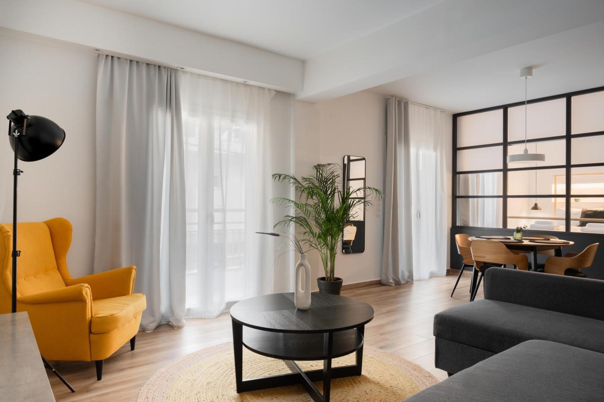 Alyvia Central Apartment 1 Janina Zewnętrze zdjęcie