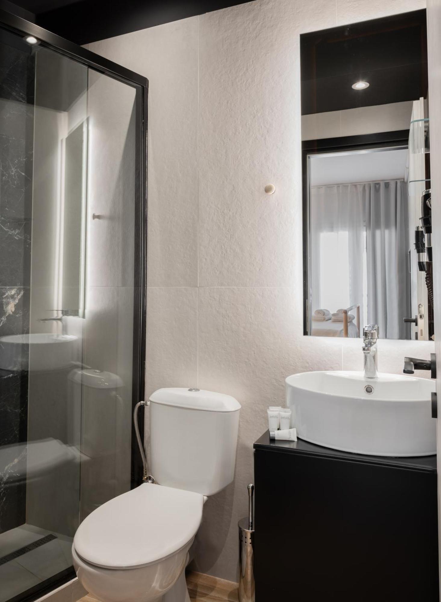 Alyvia Central Apartment 1 Janina Zewnętrze zdjęcie