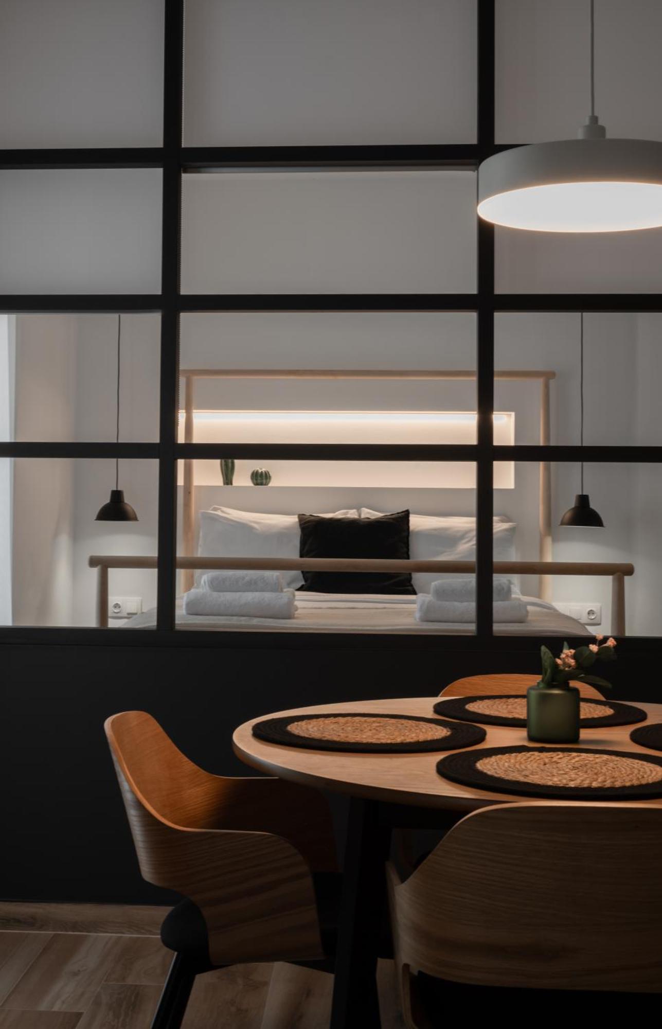 Alyvia Central Apartment 1 Janina Zewnętrze zdjęcie